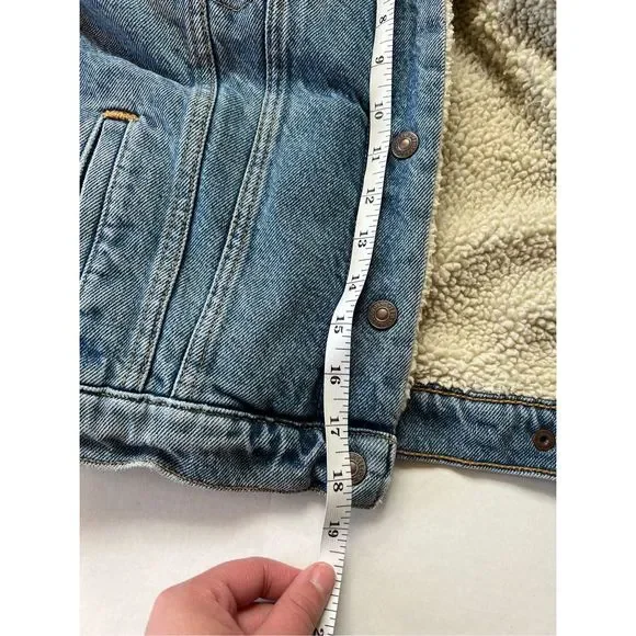 Levi's Women's Original Sherpa Trucker Jacket - Picture 8 of 9